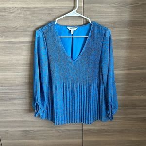 Business casual dress shirt